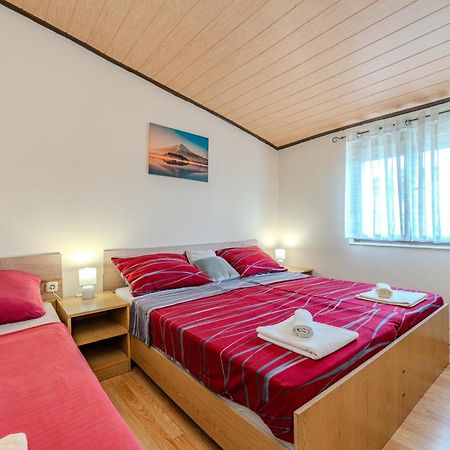 Apartmani Prpic Vir Ngoại thất bức ảnh